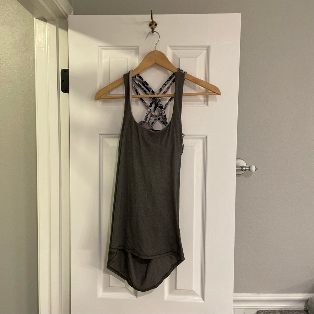 Lululemon Open Back Tank Top with Built in Bra 6 *Missing Strap*